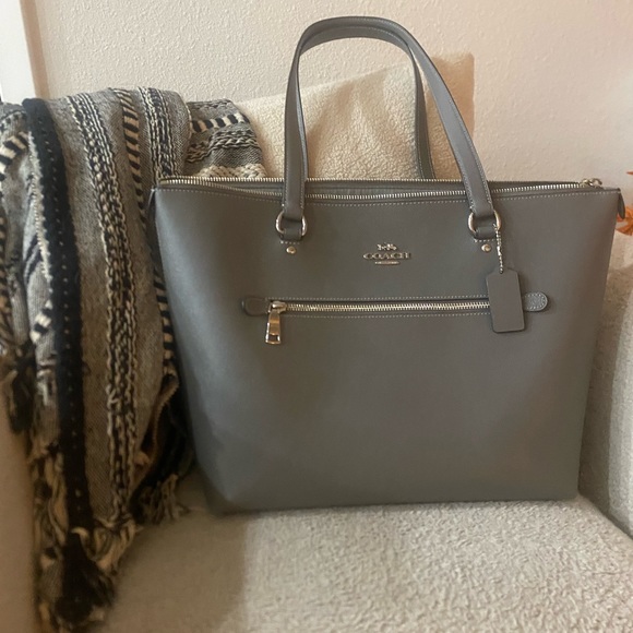 Coach Handbags - Coach Purse